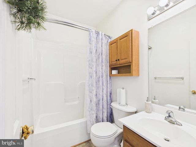 153 PRUNE LN, Martinsburg, WV 25403