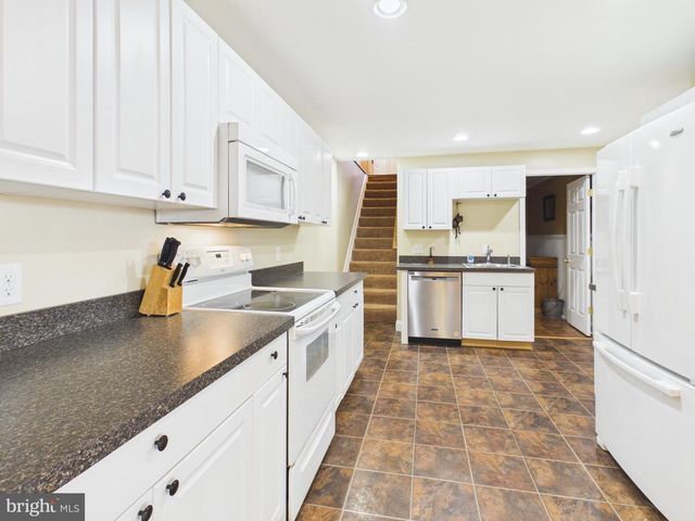 153 PRUNE LN, Martinsburg, WV 25403