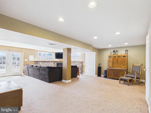 153 PRUNE LN, Martinsburg, WV 25403