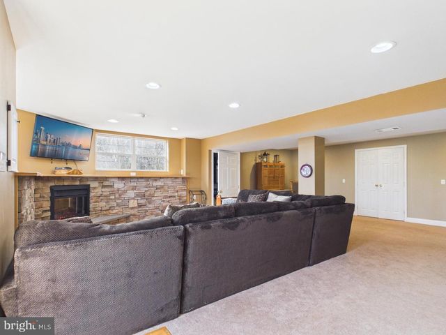 153 PRUNE LN, Martinsburg, WV 25403