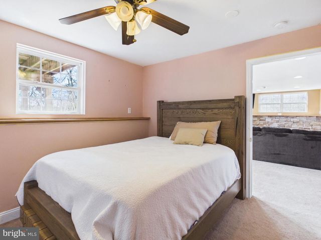 153 PRUNE LN, Martinsburg, WV 25403