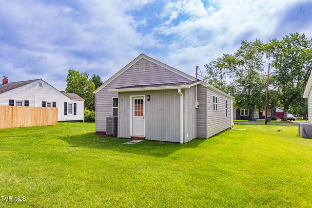 2532 Russell Street, Kingsport, TN 37660