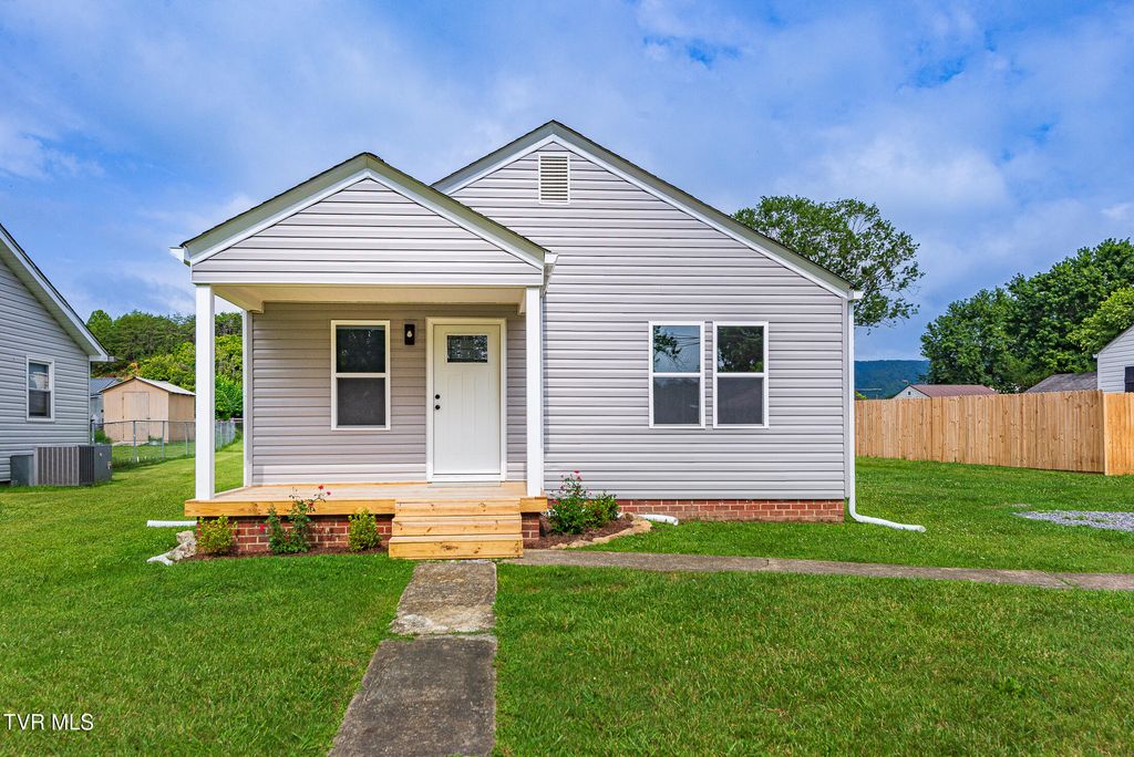 2532 Russell Street, Kingsport, TN 37660