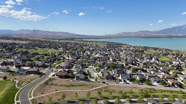 2966 S WILLOW DR, Saratoga Springs, UT 84045