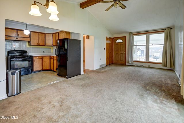 15 Ridge Road, Canajoharie, NY 13317