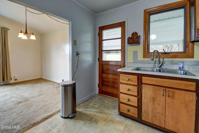 15 Ridge Road, Canajoharie, NY 13317