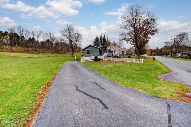 15 Ridge Road, Canajoharie, NY 13317