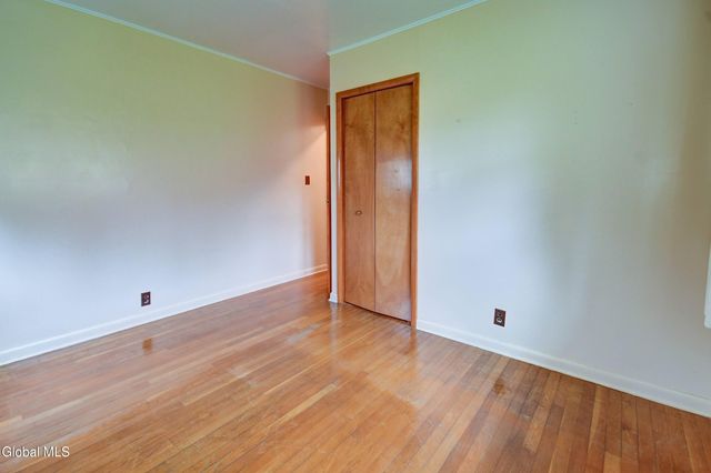 15 Ridge Road, Canajoharie, NY 13317