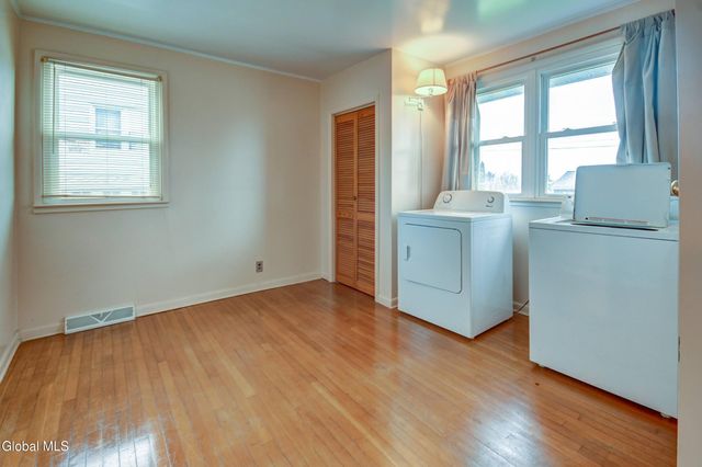 15 Ridge Road, Canajoharie, NY 13317