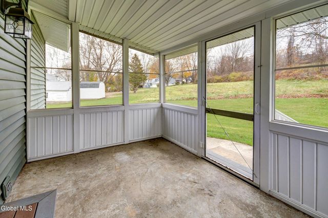 15 Ridge Road, Canajoharie, NY 13317