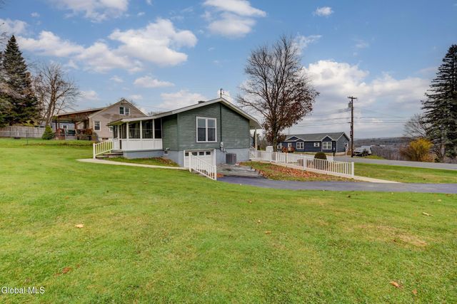 15 Ridge Road, Canajoharie, NY 13317