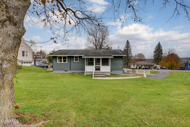 15 Ridge Road, Canajoharie, NY 13317