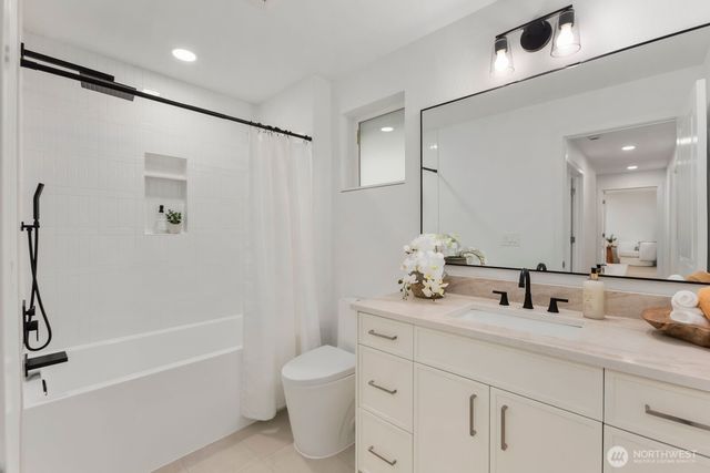 10611 Jovita Boulevard E, Edgewood, WA 98372