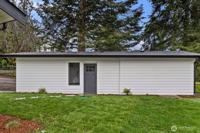 10611 Jovita Boulevard E, Edgewood, WA 98372