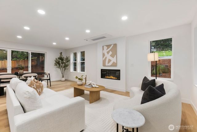 10611 Jovita Boulevard E, Edgewood, WA 98372