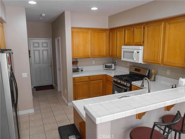 12834 Zinnea Ave, Chino, CA 91710