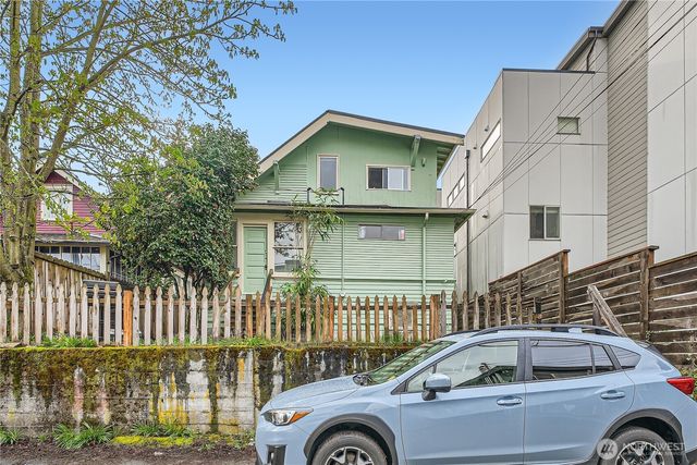 5224 12th Avenue NE, Seattle, WA 98105