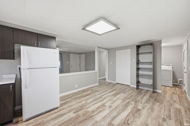 9109 W Sutherland Avenue, Yorktown, IN 47396