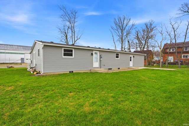 9109 W Sutherland Avenue, Yorktown, IN 47396