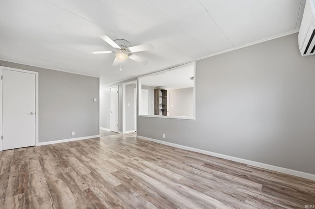 9109 W Sutherland Avenue, Yorktown, IN 47396