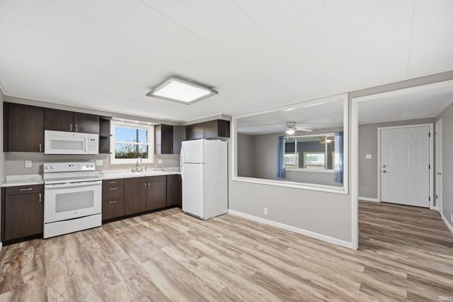 9109 W Sutherland Avenue, Yorktown, IN 47396