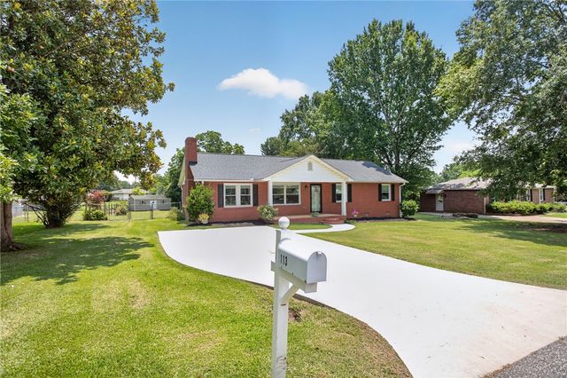 113 Greenfield Avenue, Pendleton, SC 29670
