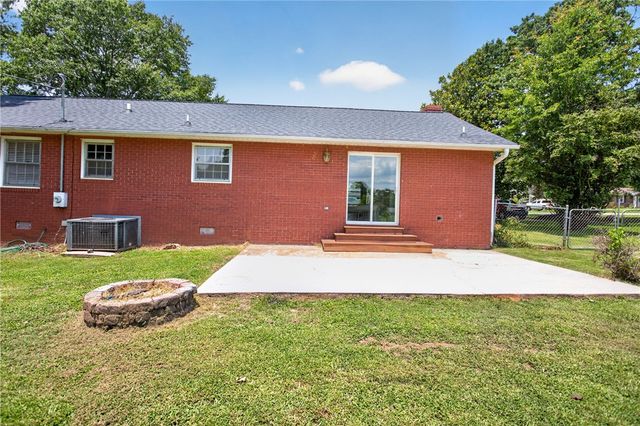 113 Greenfield Avenue, Pendleton, SC 29670