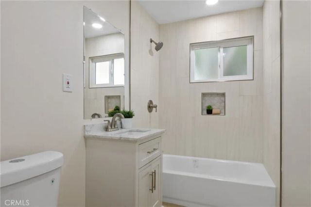 17735 E Newburgh, Azusa, CA 91702