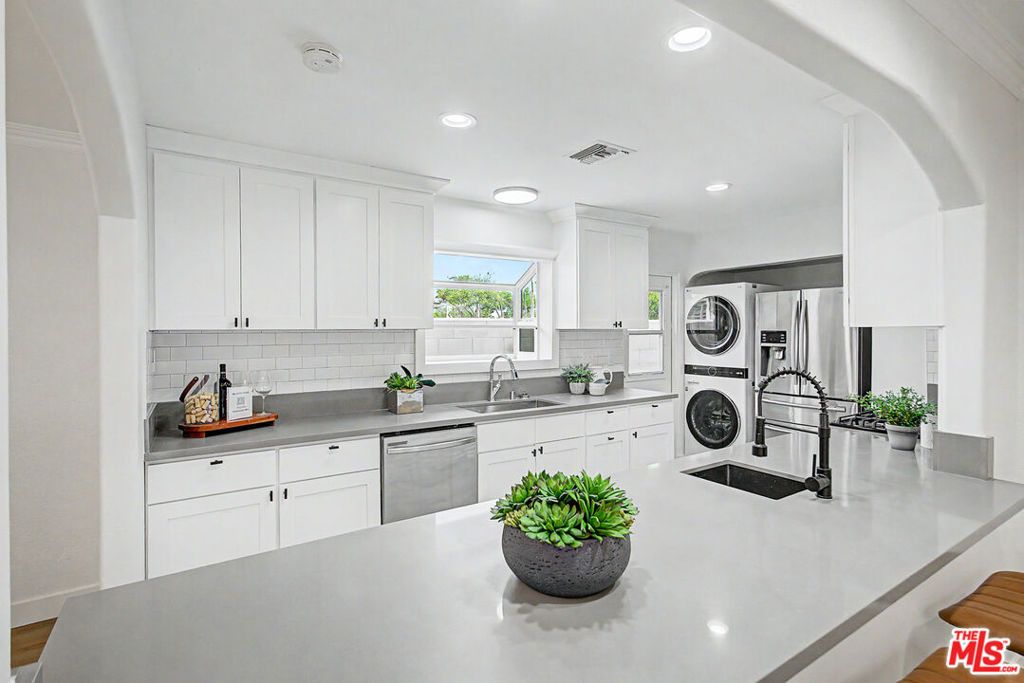 Image 15 of property listing at 6291 San Ramon Way, Buena Park, CA 90620