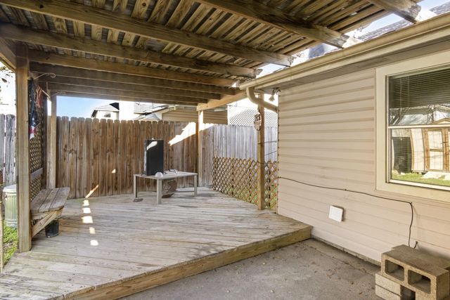 1209 Wildwood Drive, Deer Park, TX 77536