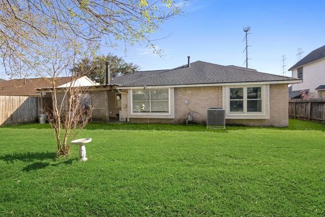 1209 Wildwood Drive, Deer Park, TX 77536