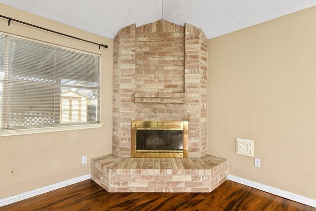 1209 Wildwood Drive, Deer Park, TX 77536