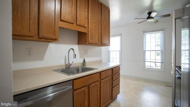 11748 TROPHY CT, Germantown, MD 20876