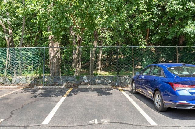 1409 Commonwealth Avenue 502, Boston, MA 02135
