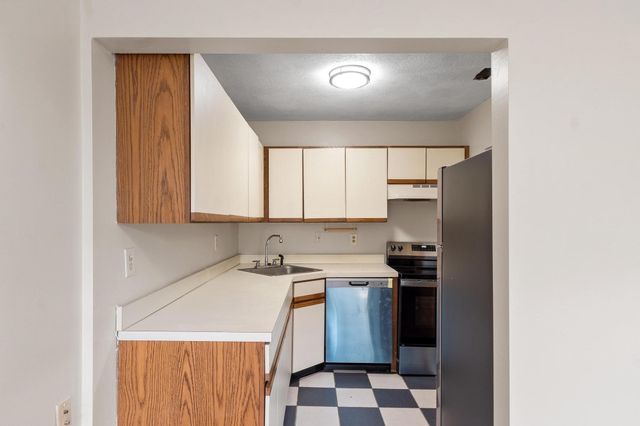 1409 Commonwealth Avenue 502, Boston, MA 02135