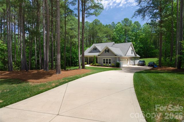 4660 Gold Finch Drive, Denver, NC 28037
