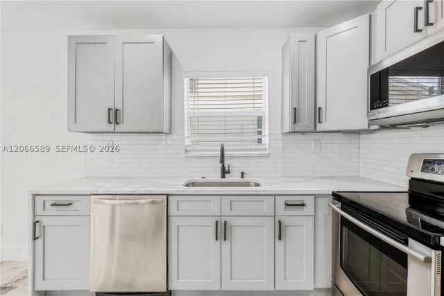 809 SW 17th St 1, Fort Lauderdale, FL 33315