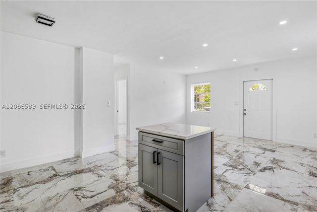 809 SW 17th St 1, Fort Lauderdale, FL 33315