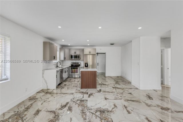 809 SW 17th St 1, Fort Lauderdale, FL 33315