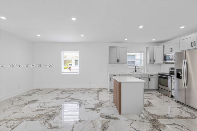 809 SW 17th St 1, Fort Lauderdale, FL 33315