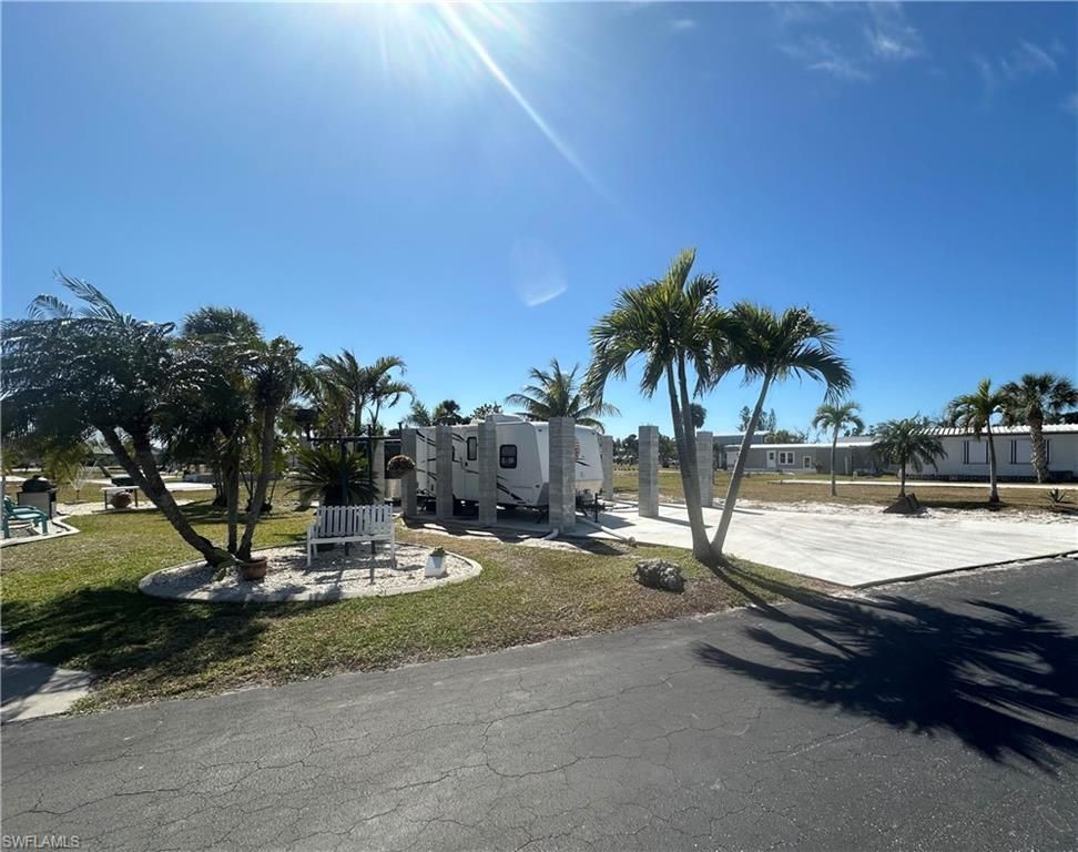 13641 Knot DR, FORT MYERS, FL 33908 — exterior