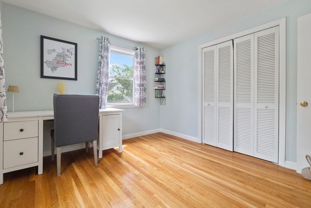 92 Laurie Ave, Boston, MA 02132