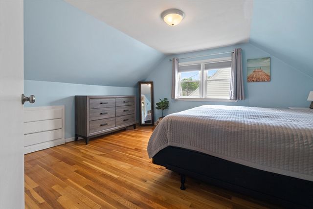 92 Laurie Ave, Boston, MA 02132
