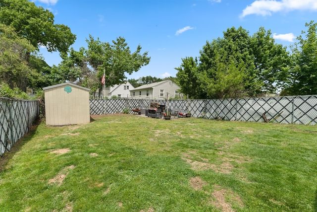 92 Laurie Ave, Boston, MA 02132