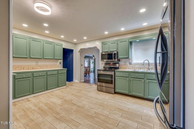 285 Spurgeon Road, Blountville, TN 37617