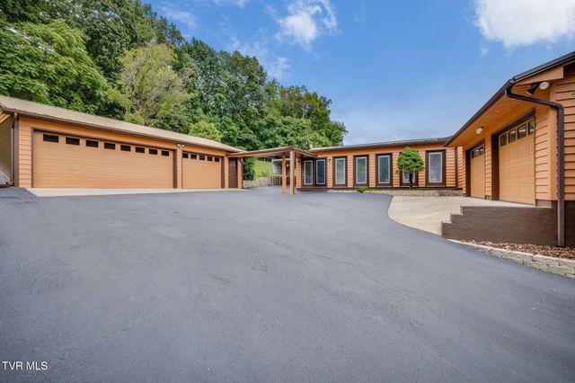 285 Spurgeon Road, Blountville, TN 37617