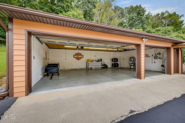 285 Spurgeon Road, Blountville, TN 37617