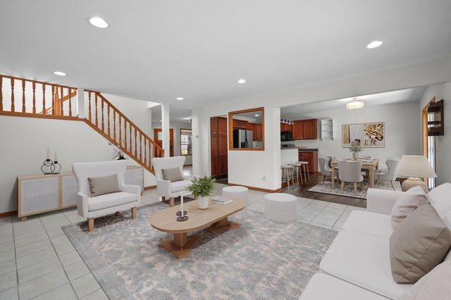 900 Brookfield Drive, Chesterton, IN 46304