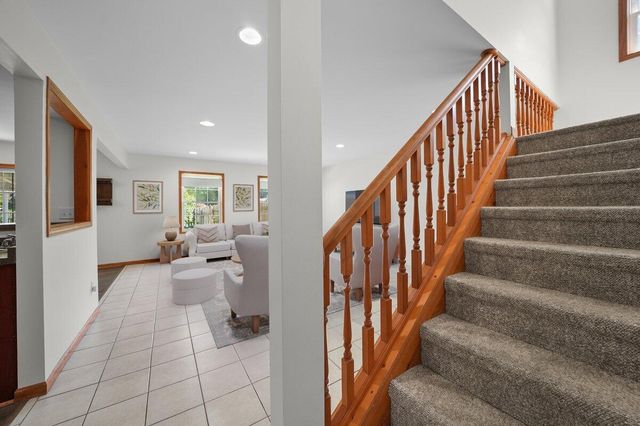 900 Brookfield Drive, Chesterton, IN 46304