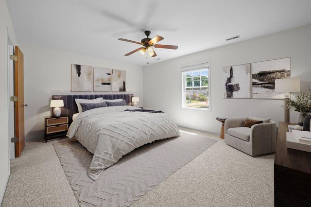 900 Brookfield Drive, Chesterton, IN 46304
